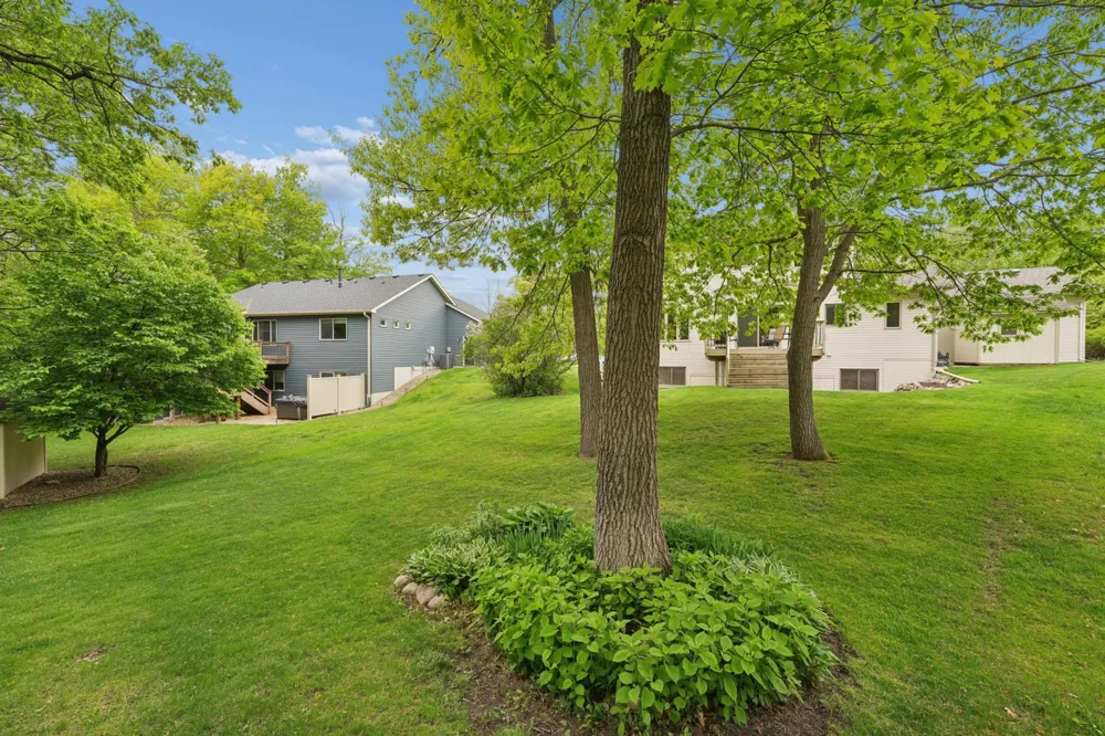 6102 Wildwood Way Monticello, MN 55362