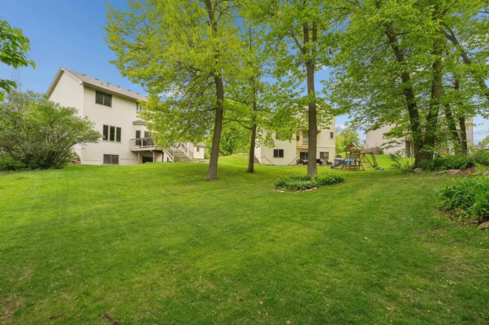 6102 Wildwood Way Monticello, MN 55362