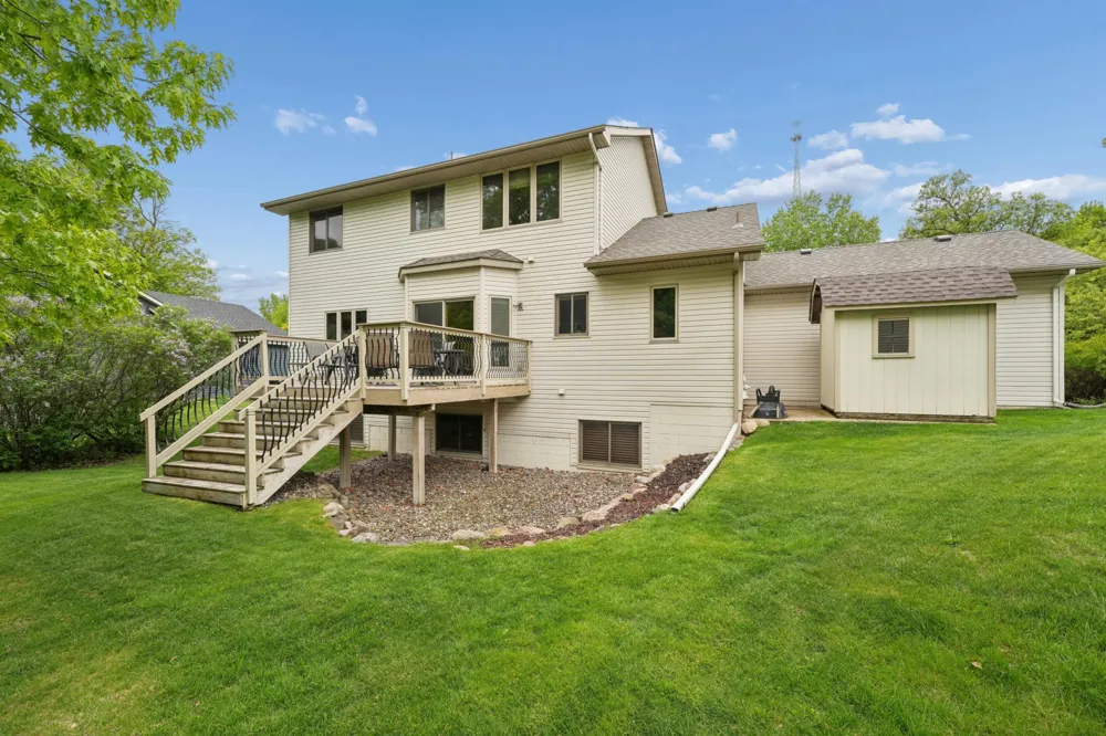 6102 Wildwood Way Monticello, MN 55362