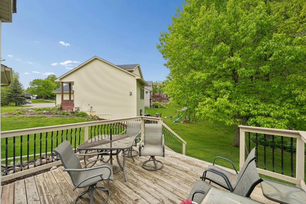 6102 Wildwood Way Monticello, MN 55362