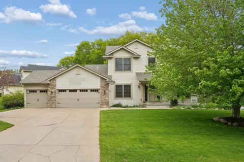 6102 Wildwood Way