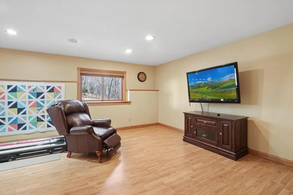 6102 Wildwood Way Monticello, MN 55362