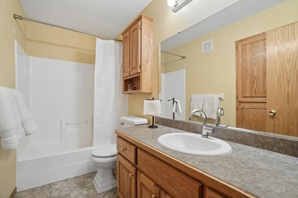 6102 Wildwood Way Monticello, MN 55362