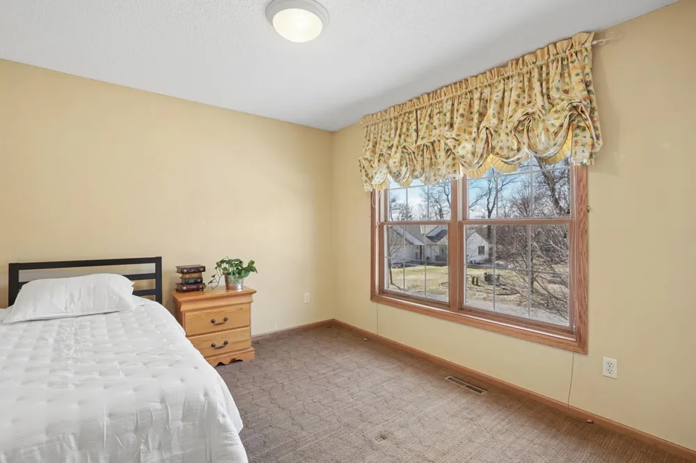 6102 Wildwood Way Monticello, MN 55362