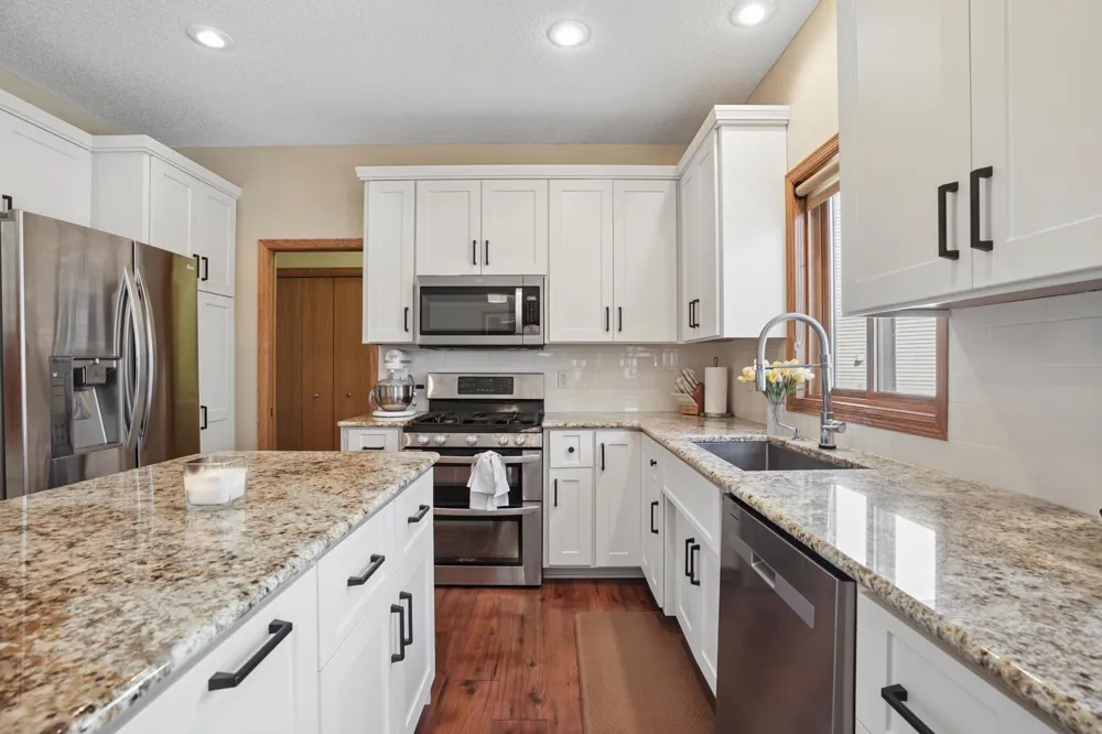 6102 Wildwood Way Monticello, MN 55362