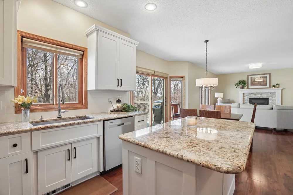 6102 Wildwood Way Monticello, MN 55362