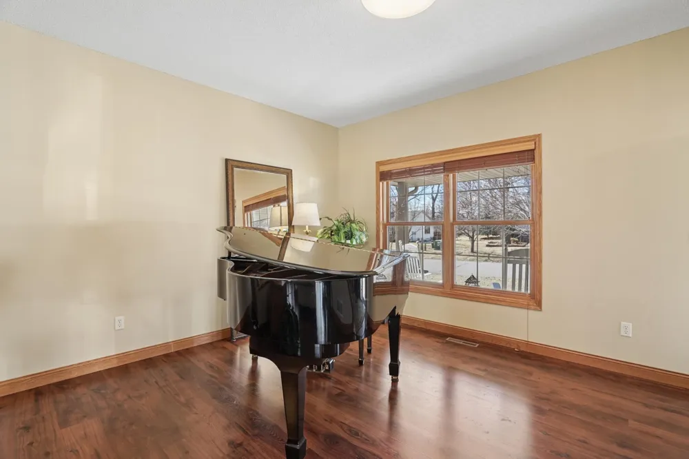 6102 Wildwood Way Monticello, MN 55362