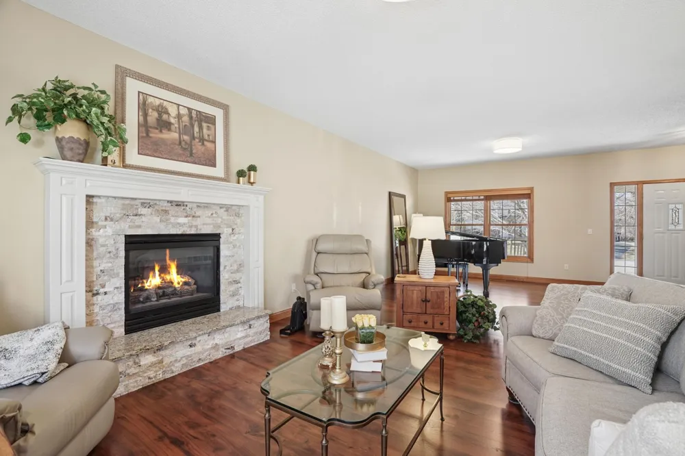 6102 Wildwood Way Monticello, MN 55362