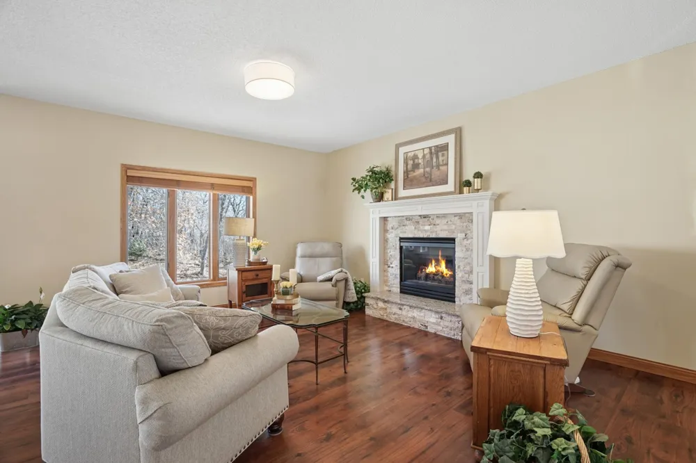 6102 Wildwood Way Monticello, MN 55362