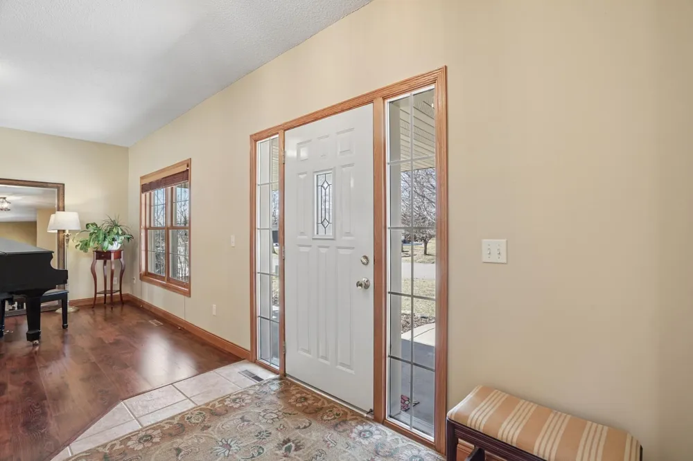 6102 Wildwood Way Monticello, MN 55362