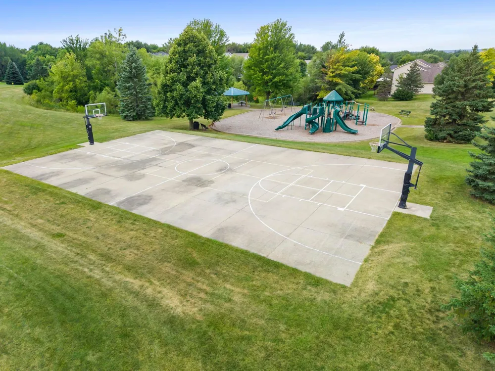 921 Bridle Creek Drive Jordan, MN 55352