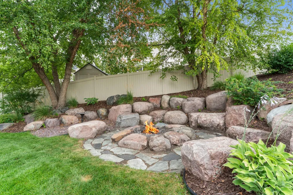 921 Bridle Creek Drive Jordan, MN 55352