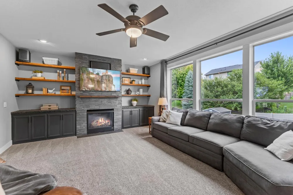 921 Bridle Creek Drive Jordan, MN 55352