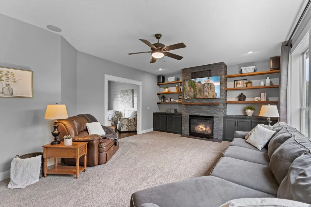 921 Bridle Creek Drive Jordan, MN 55352