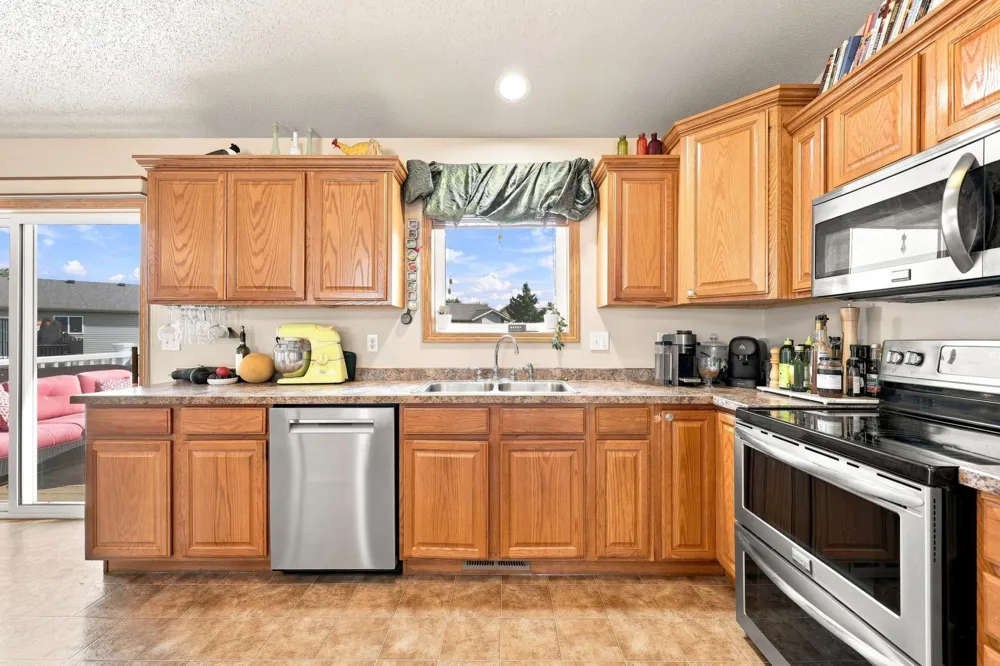 852 16th Avenue Court W West Fargo, ND 58078