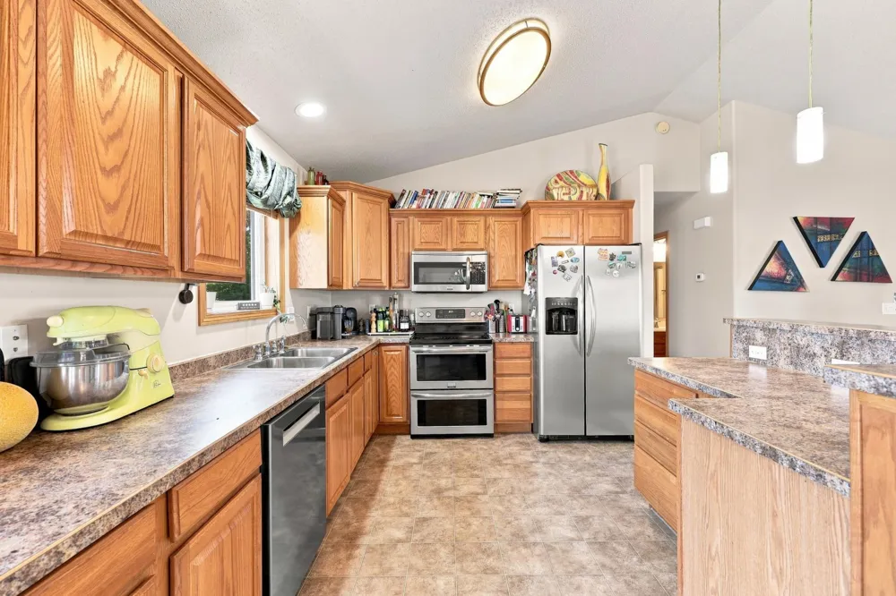852 16th Avenue Court W West Fargo, ND 58078