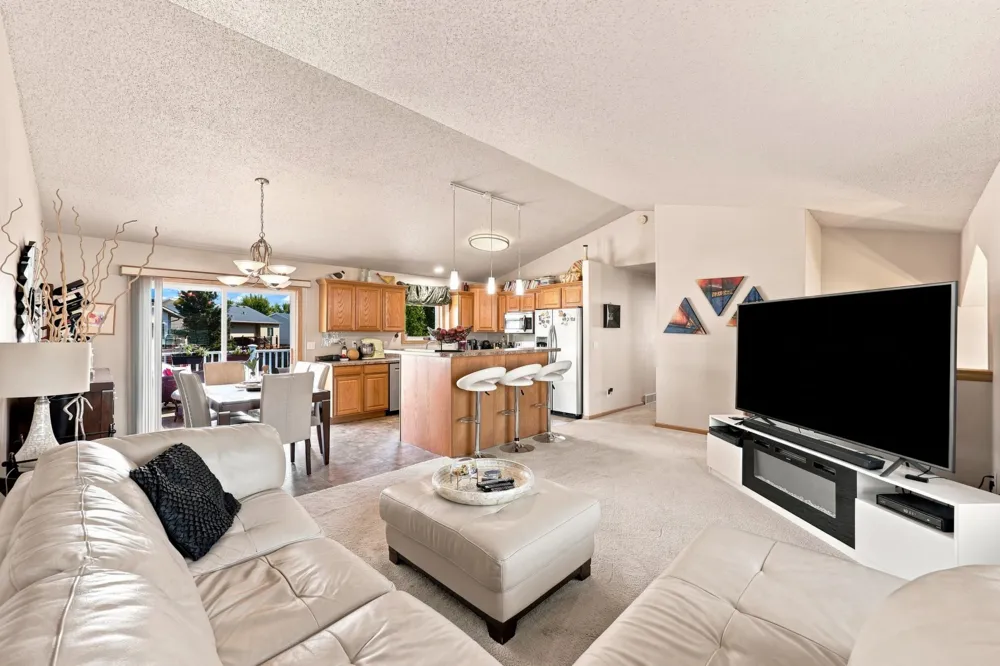 852 16th Avenue Court W West Fargo, ND 58078