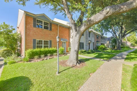 1687 W Sam Houston Parkway S