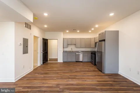 2411 KENSINGTON AVENUE #209