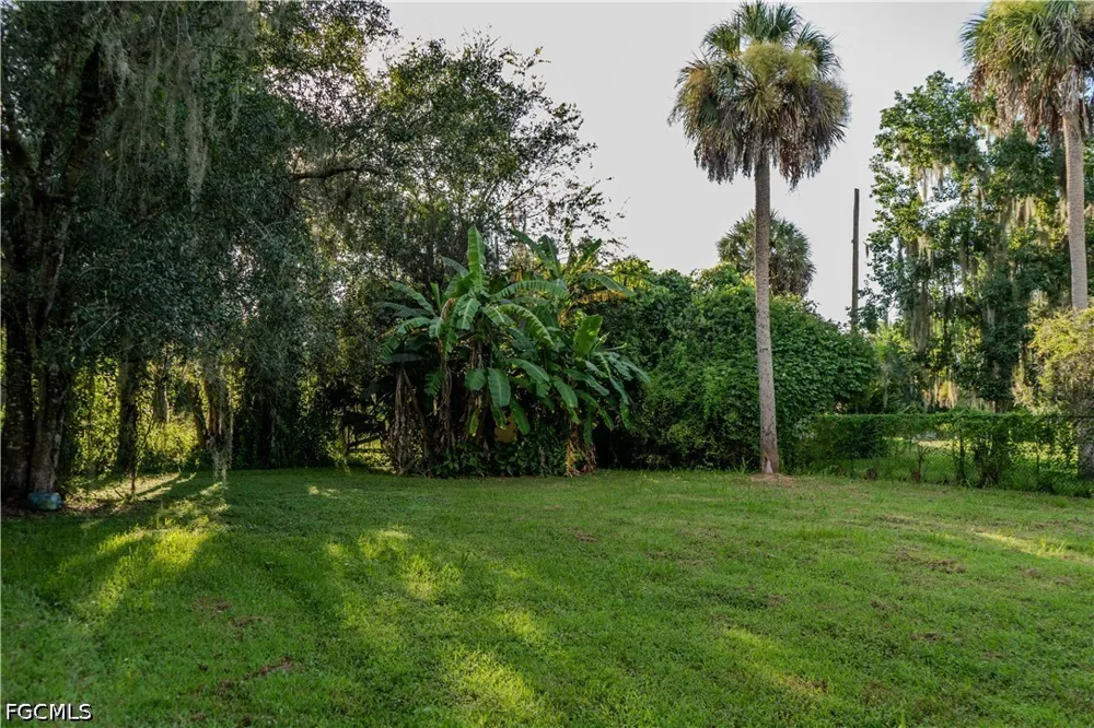 Washington Ave Labelle, FL 33935