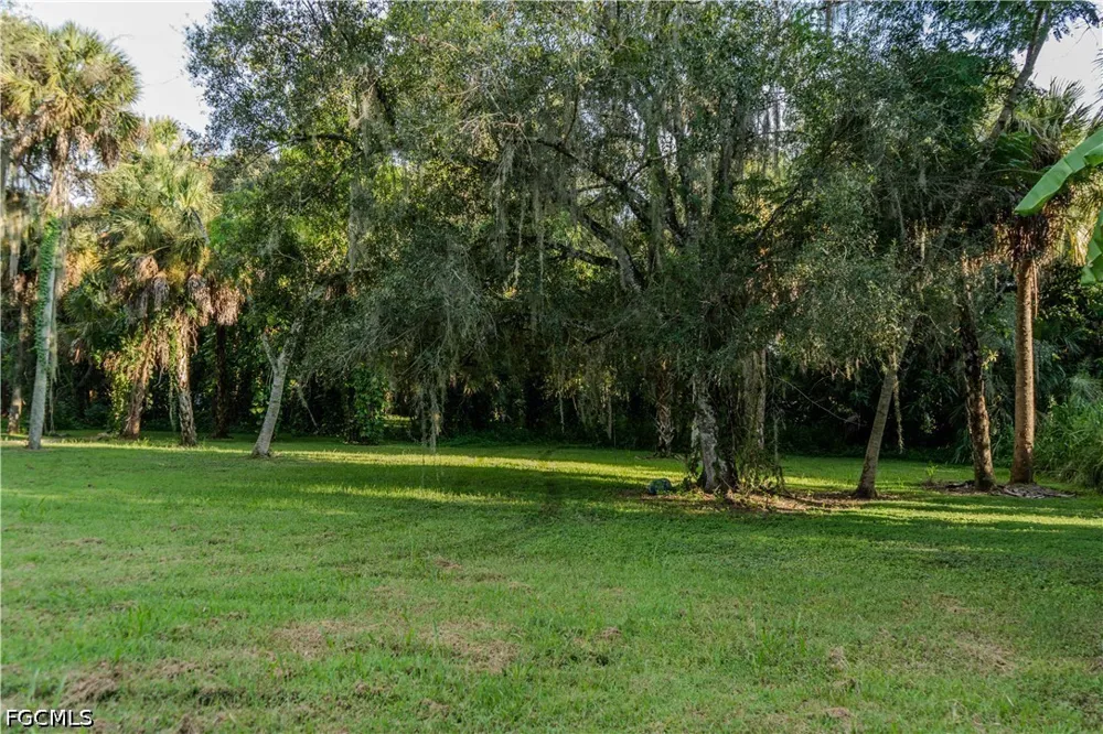 Washington Ave Labelle, FL 33935