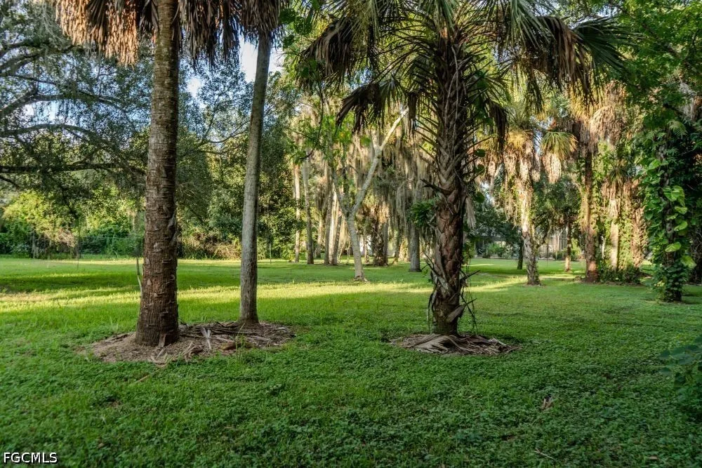 Washington Ave Labelle, FL 33935