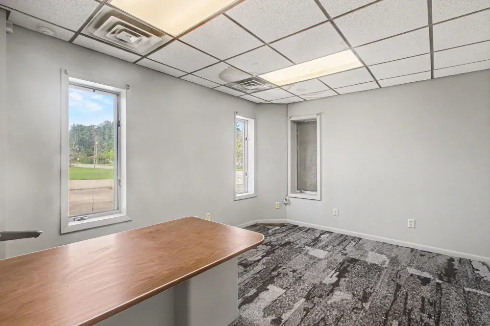 100 Aylworth Avenue South Haven, MI 49090