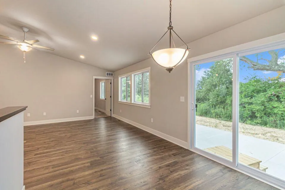 945 Ridgetop Circle Kalamazoo, MI 49009