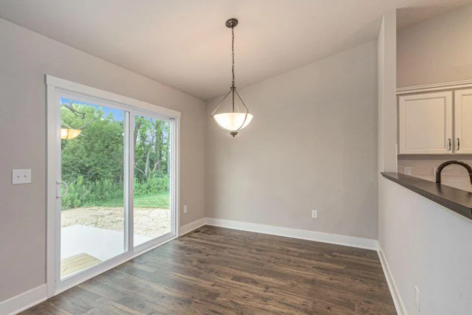 945 Ridgetop Circle Kalamazoo, MI 49009