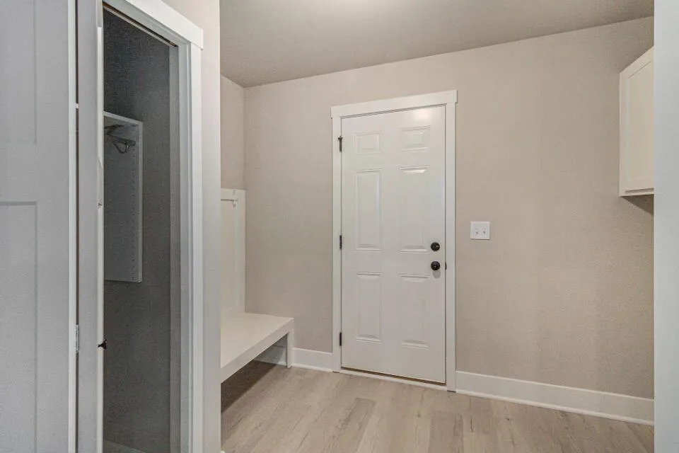 945 Ridgetop Circle Kalamazoo, MI 49009