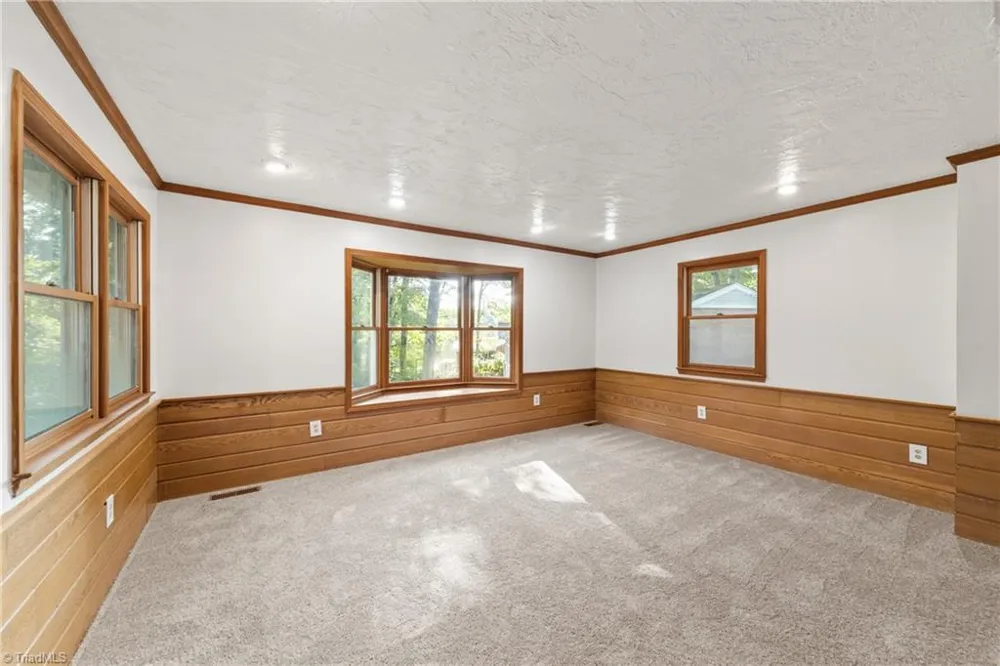 2971 Ormond Drive Winston-Salem, NC 27106