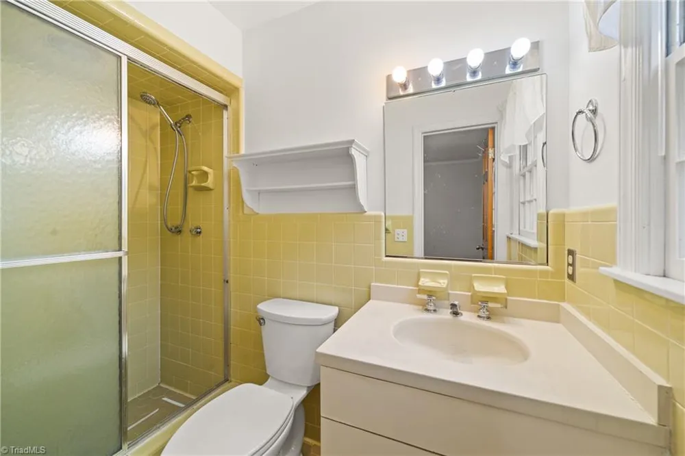 2971 Ormond Drive Winston-Salem, NC 27106
