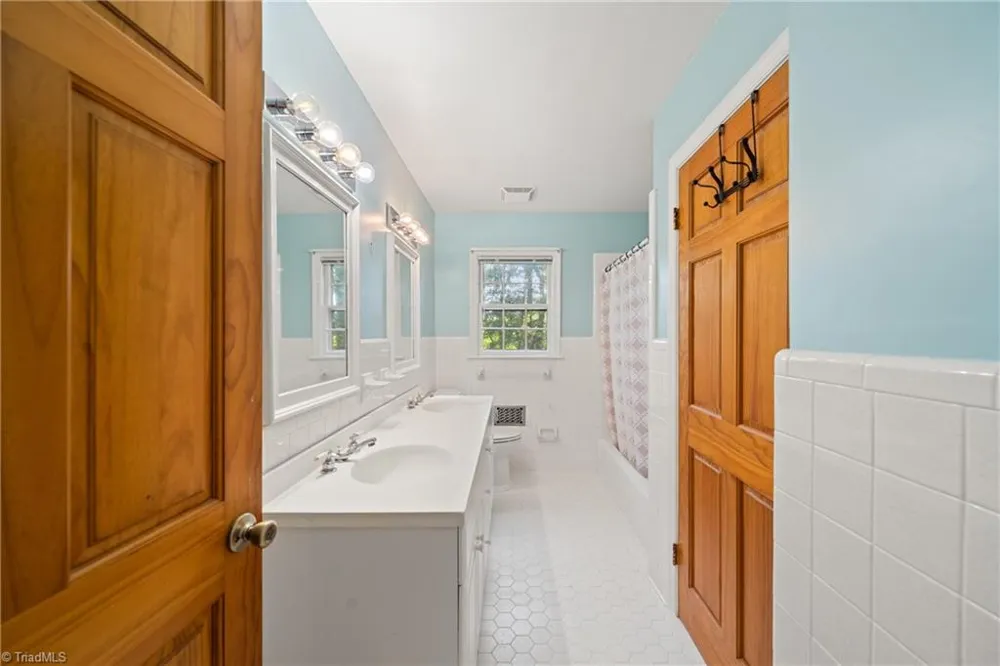 2971 Ormond Drive Winston-Salem, NC 27106