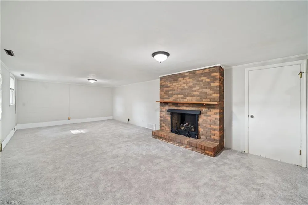 2971 Ormond Drive Winston-Salem, NC 27106