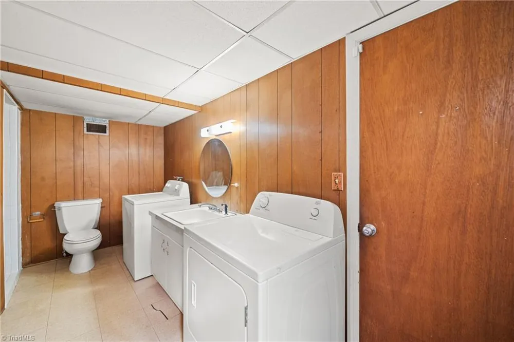 2971 Ormond Drive Winston-Salem, NC 27106