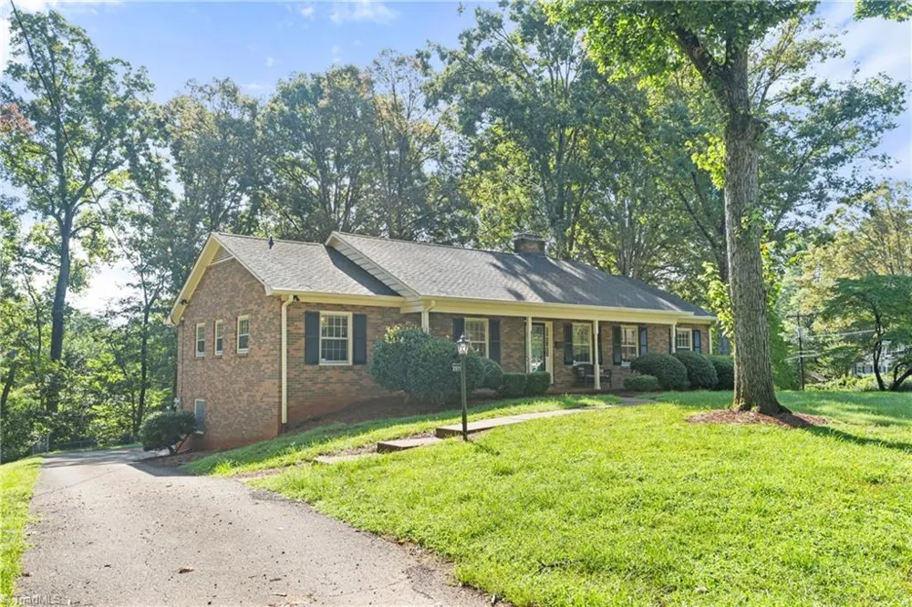 2971 Ormond Drive Winston-Salem, NC 27106