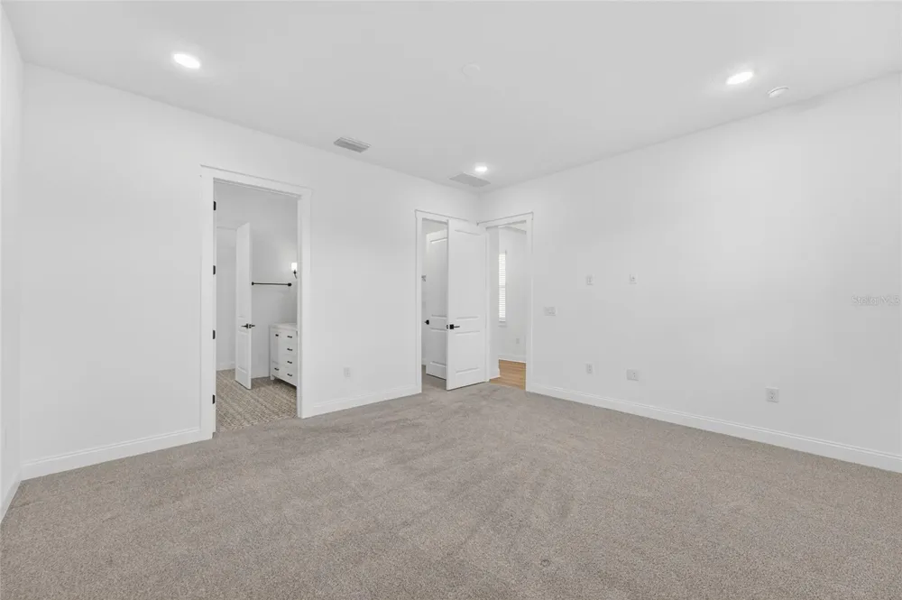 15174 FIELD DAISY DRIVE Winter Garden, FL 34787