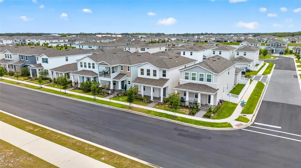 15174 FIELD DAISY DRIVE Winter Garden, FL 34787