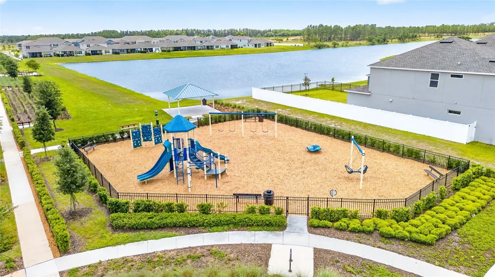 15174 FIELD DAISY DRIVE Winter Garden, FL 34787