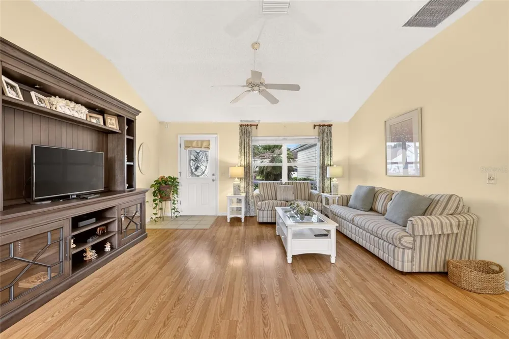 16947 SE 93RD CUTHBERT CIRCLE The Villages, FL 32162