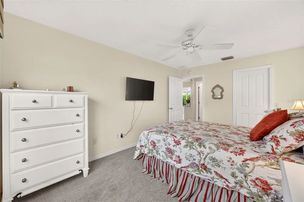 16947 SE 93RD CUTHBERT CIRCLE The Villages, FL 32162
