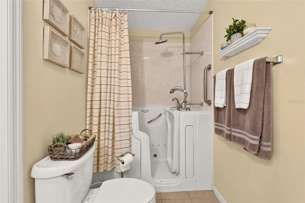 16947 SE 93RD CUTHBERT CIRCLE The Villages, FL 32162