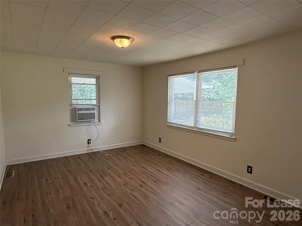 6009 Monteith Drive Charlotte, NC 28213