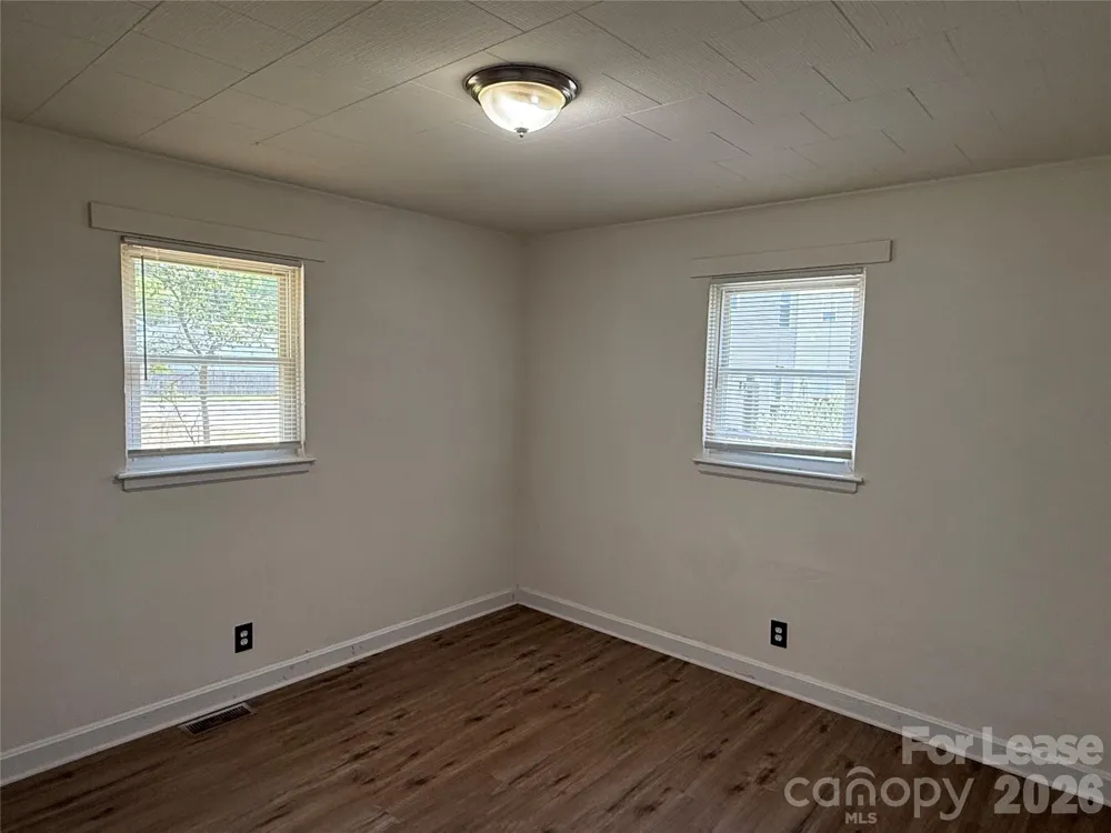 6009 Monteith Drive Charlotte, NC 28213