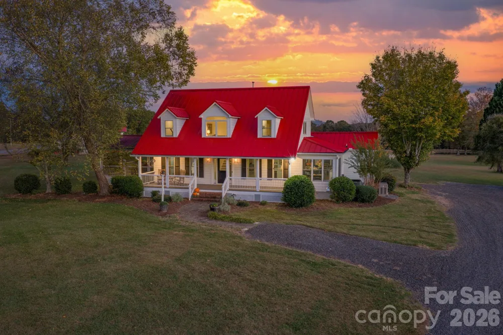 1260A Beaver Island Trail Road Walnut Cove, NC 27052
