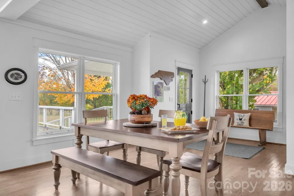 1260A Beaver Island Trail Road Walnut Cove, NC 27052
