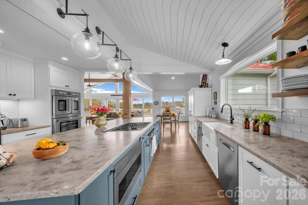 1260A Beaver Island Trail Road Walnut Cove, NC 27052