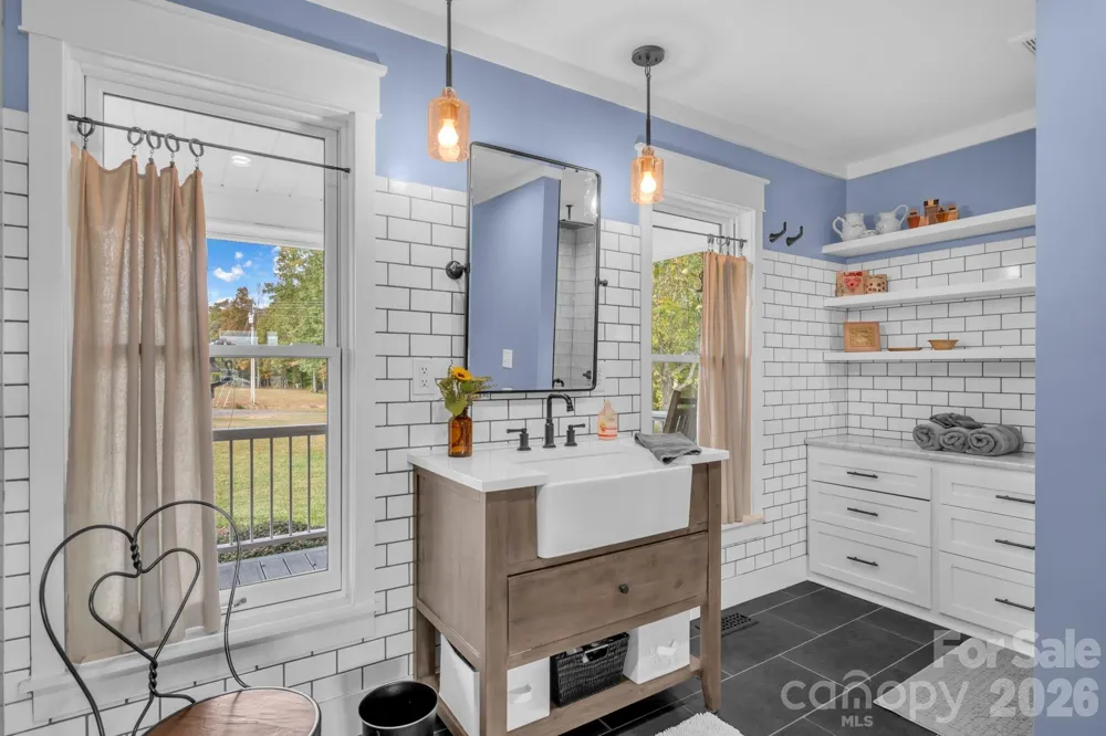 1260A Beaver Island Trail Road Walnut Cove, NC 27052