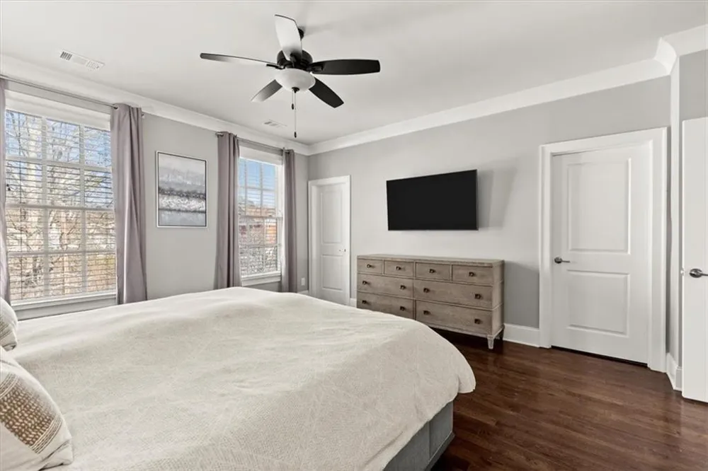 160 Clover Court Roswell, GA 30075