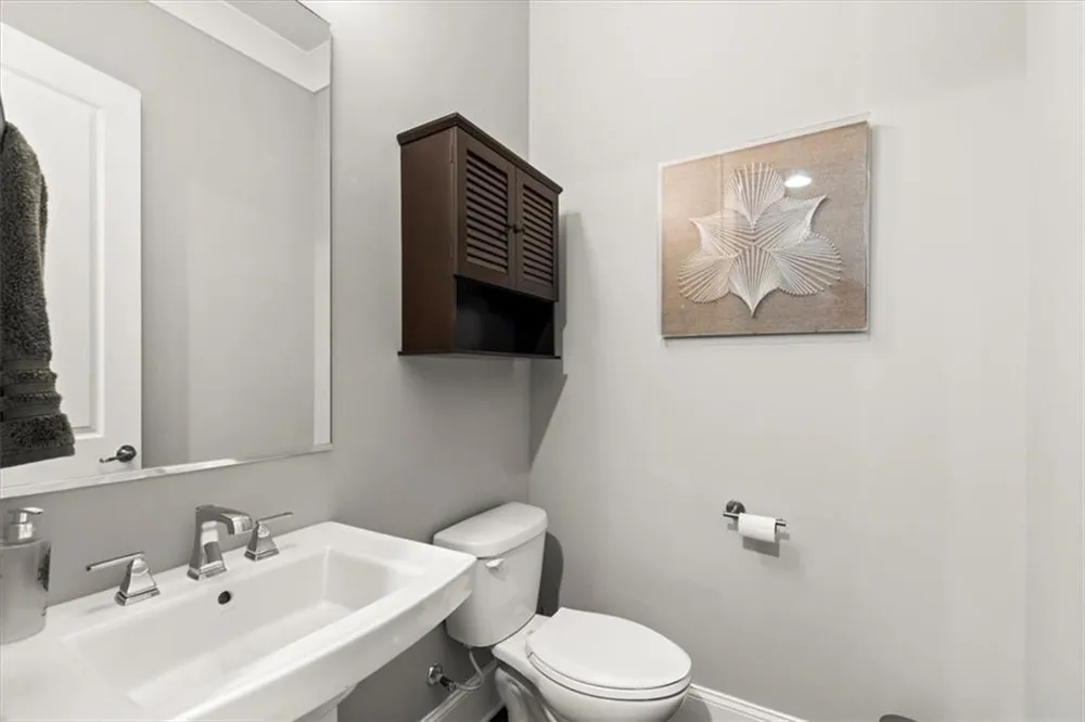 160 Clover Court Roswell, GA 30075